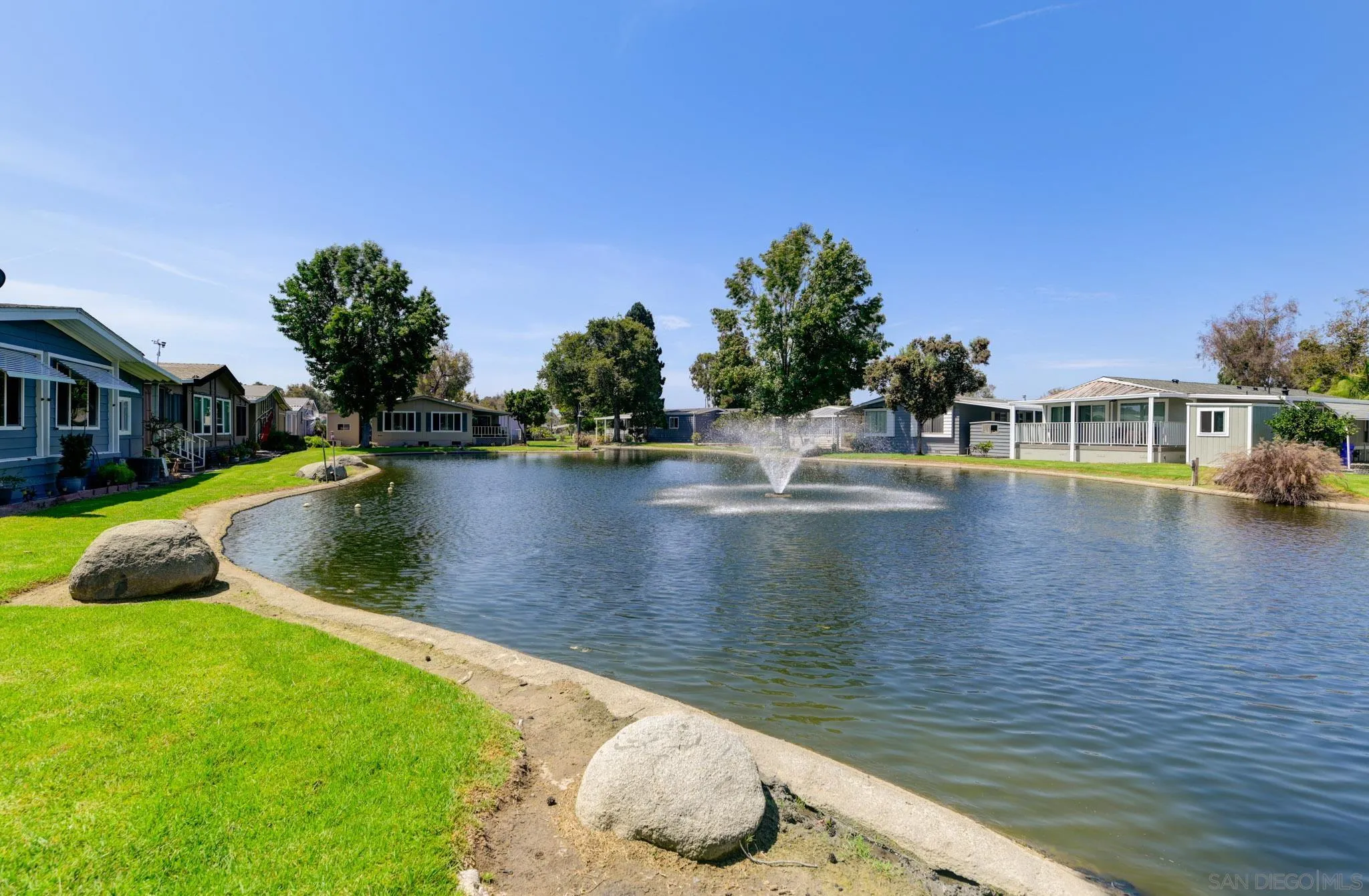 https://cdn.realtyfeed.com/cdn/127/260019338/e04361070afb522e42b6e2492a97e772.webp