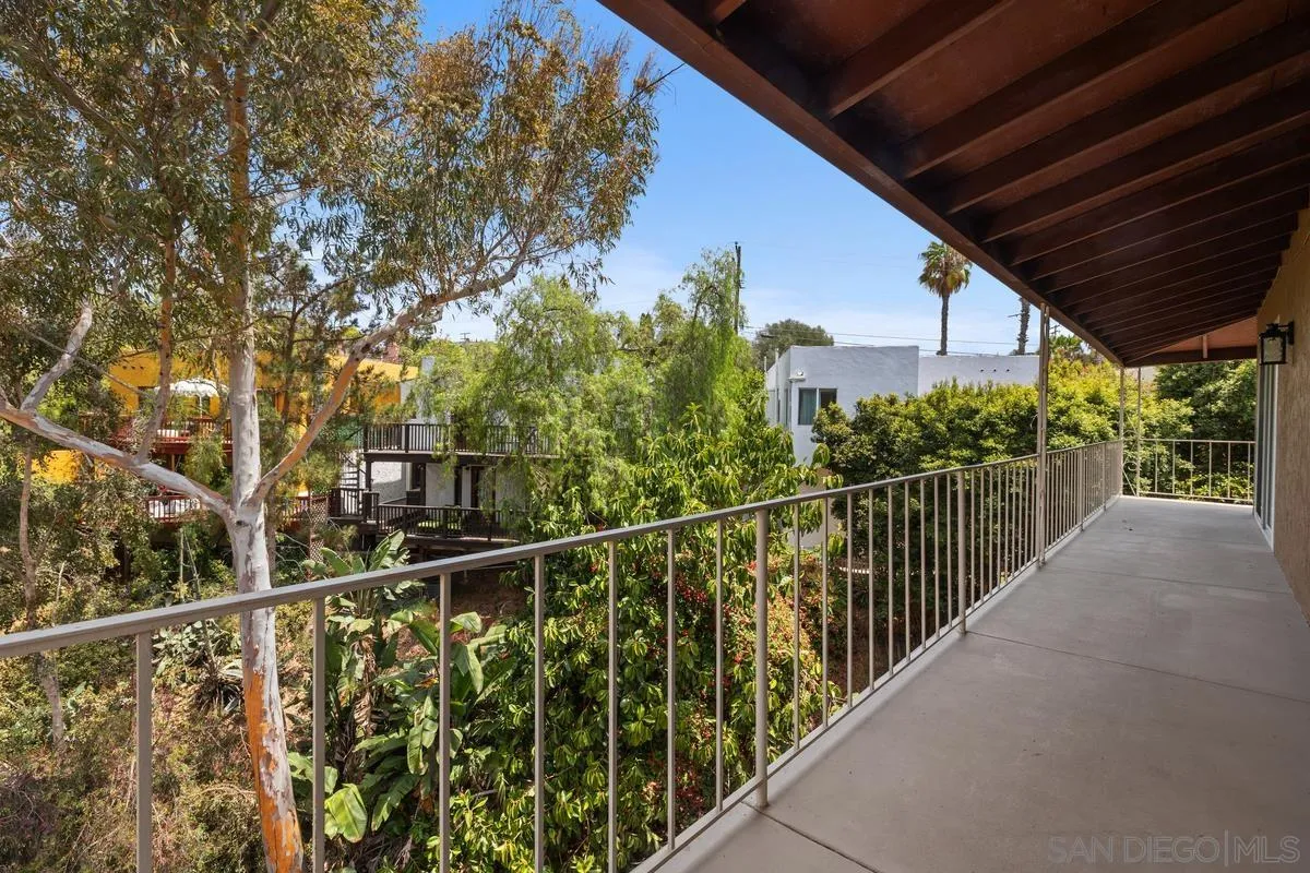 https://cdn.realtyfeed.com/cdn/127/260019339/d63dcb4e39c2415b601d37a7dcac3cad.webp