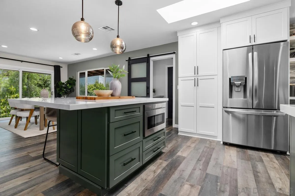 https://cdn.realtyfeed.com/cdn/127/260019339/fd47c0230f765f61e359b6c0674b325f.webp