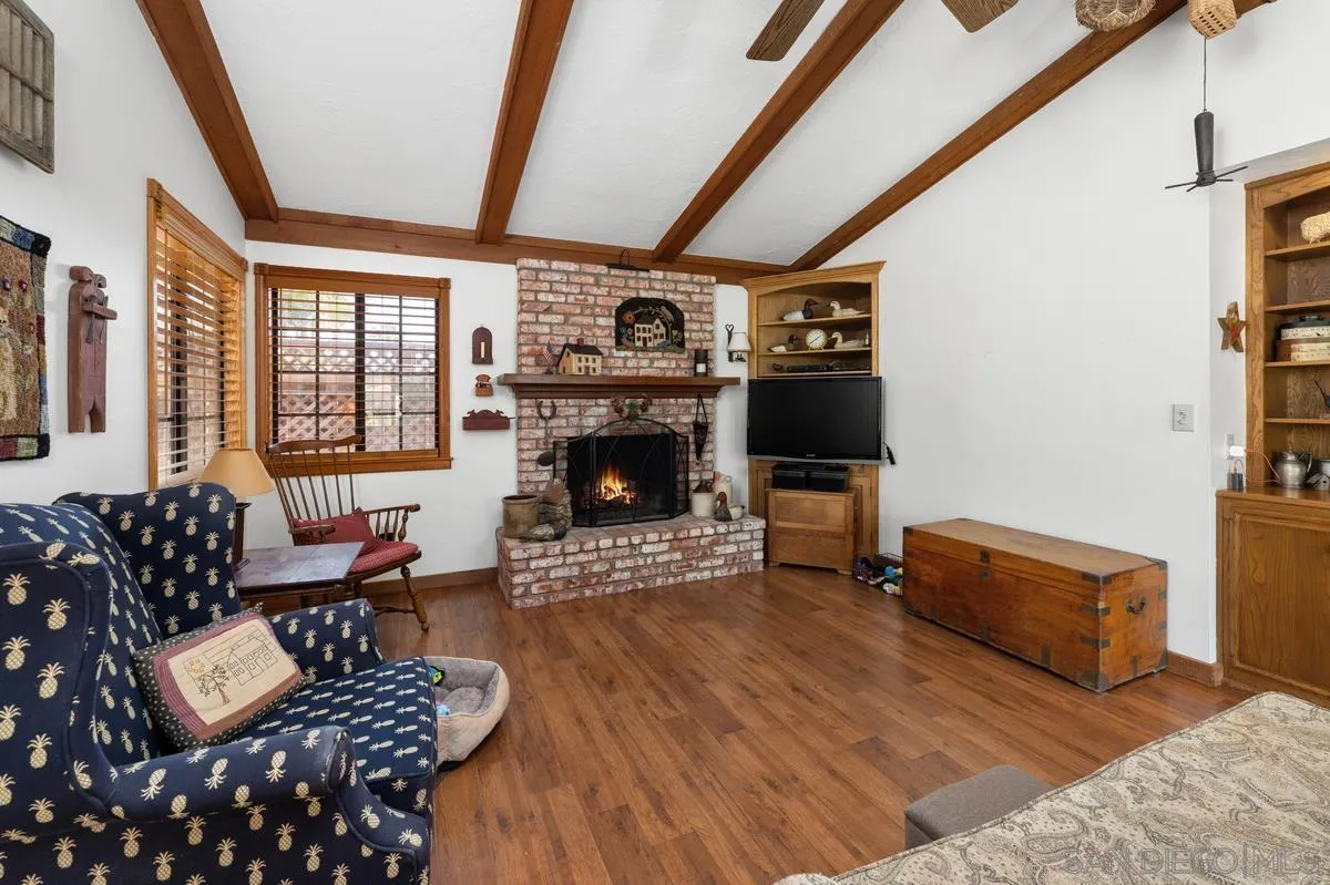 https://cdn.realtyfeed.com/cdn/127/260019341/5c608d320f755c29cf744c444bb2ec14.webp