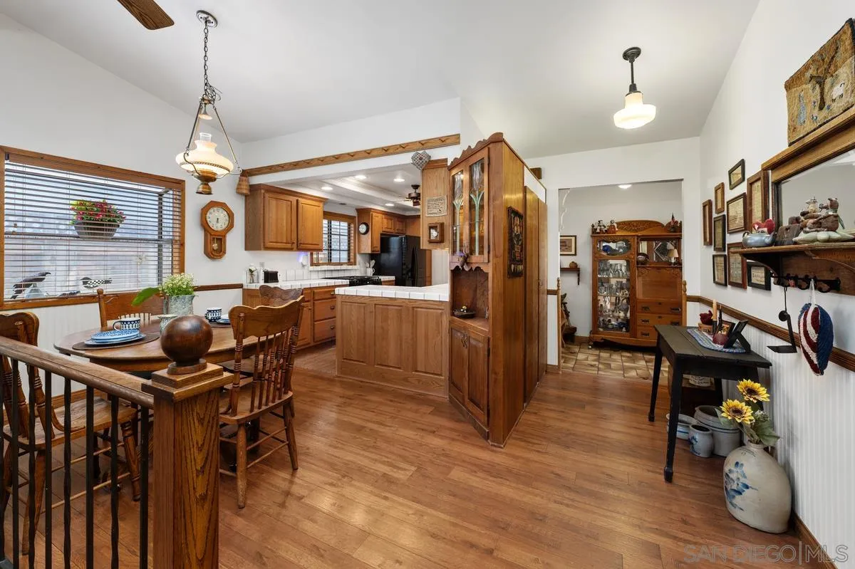 https://cdn.realtyfeed.com/cdn/127/260019341/67234fc6fcd4dcf154323e7f3884cfe0.webp
