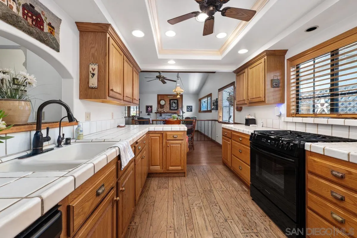 https://cdn.realtyfeed.com/cdn/127/260019341/b178f8a3505015b13b8a407717890e6b.webp