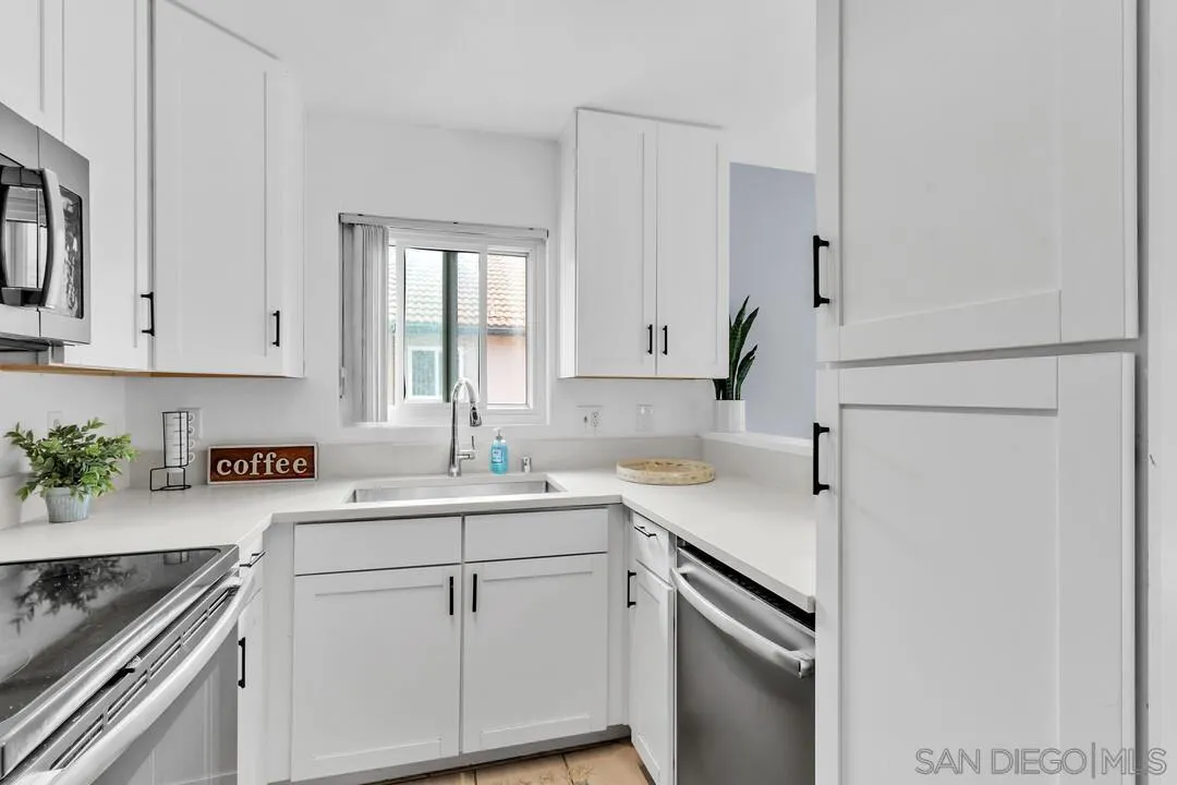 Photo #12: 260019346 Listing: Photo #12