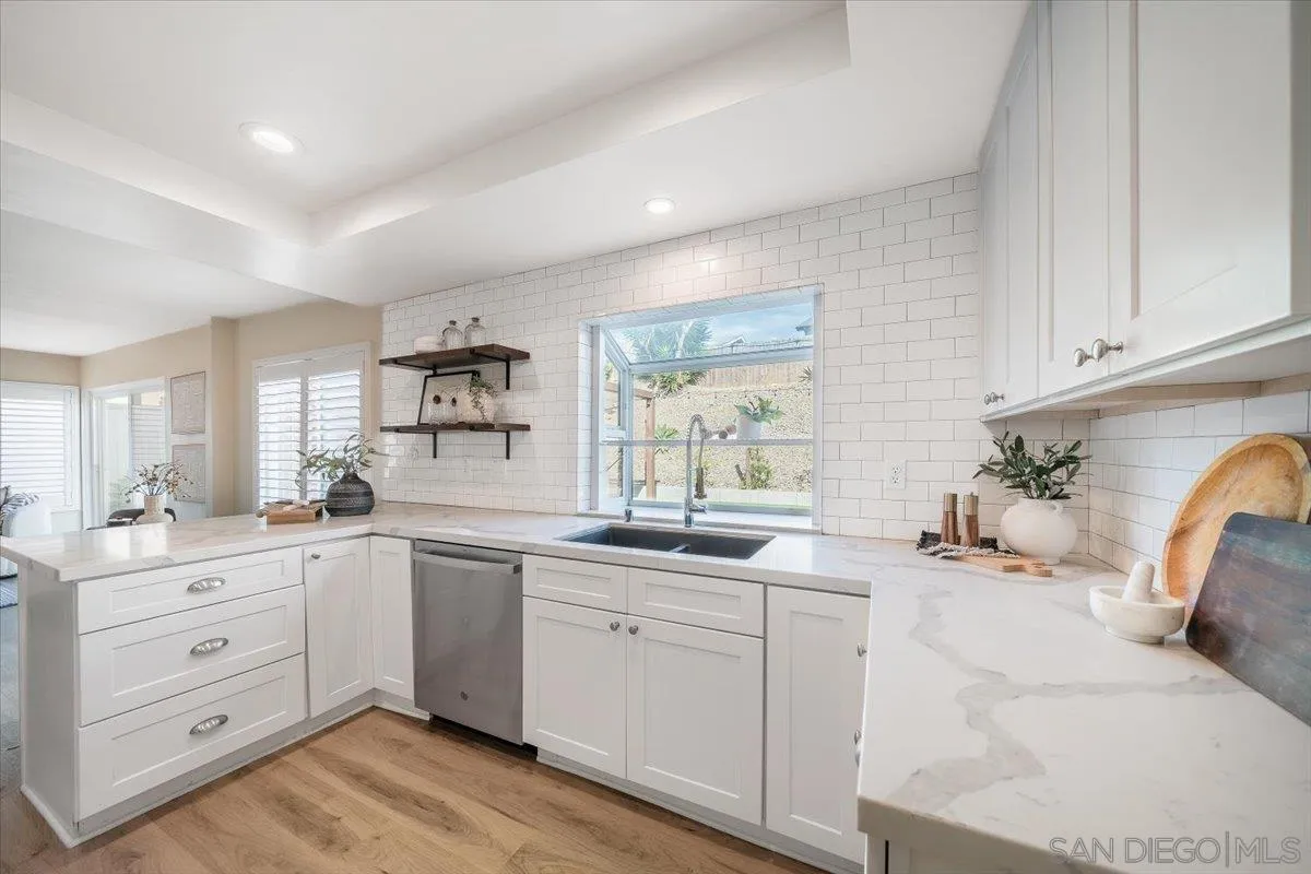 https://cdn.realtyfeed.com/cdn/127/260019348/5c3aac312a3953a08d76142d98381f47.webp