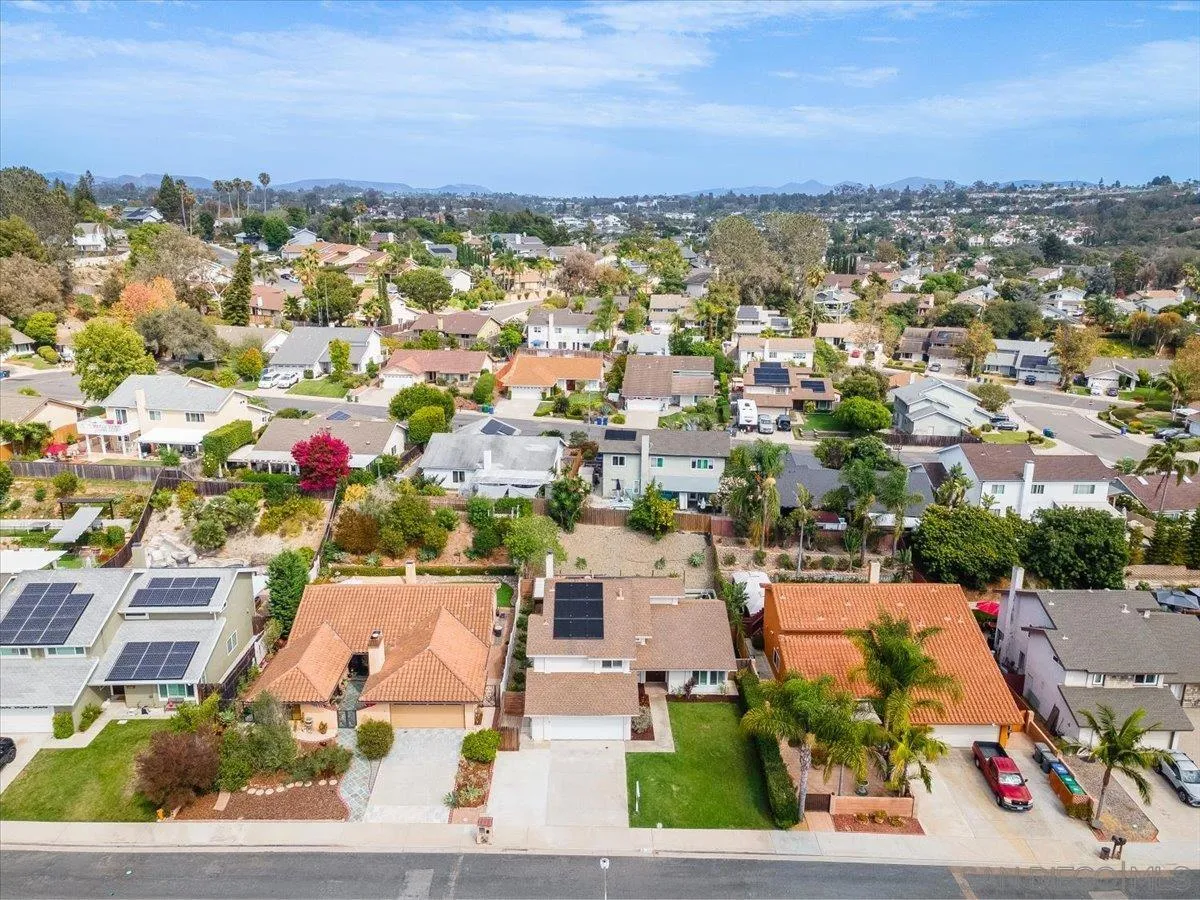 https://cdn.realtyfeed.com/cdn/127/260019348/5fd17e1d6778b88745edc69fb638632b.webp