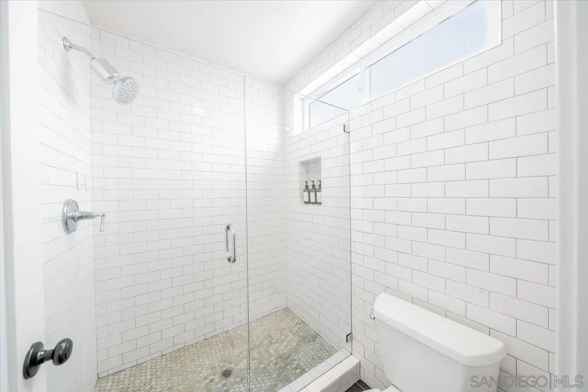 https://cdn.realtyfeed.com/cdn/127/260019348/676a6b5b66031f1f819e498f5aa83fb9.webp