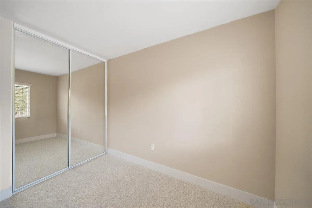 https://cdn.realtyfeed.com/cdn/127/260019348/93cee9afd827831c78e356d0c50ec886.webp