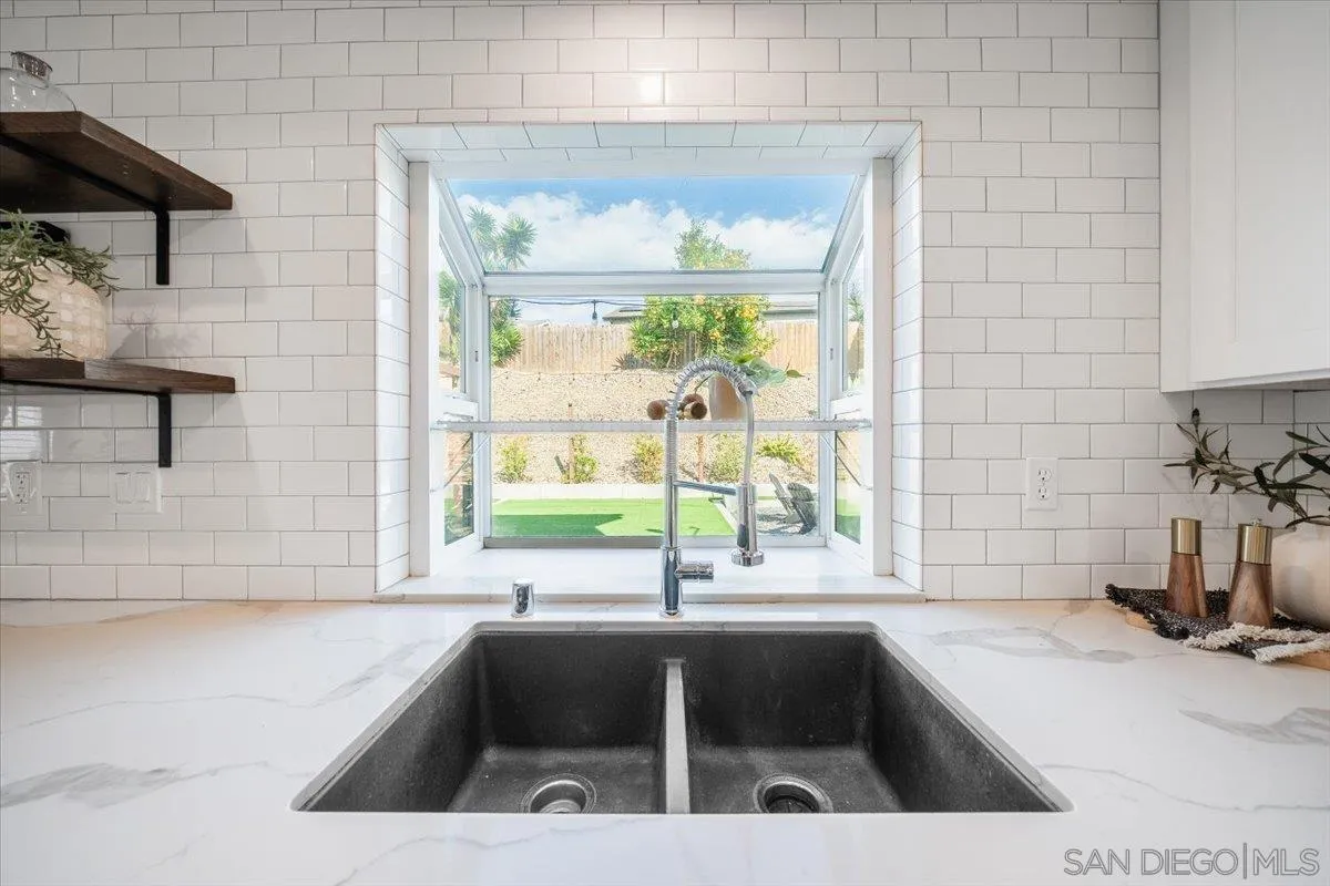 https://cdn.realtyfeed.com/cdn/127/260019348/ae66ac21a5e8b74290faeeb3b4b4b1f3.webp