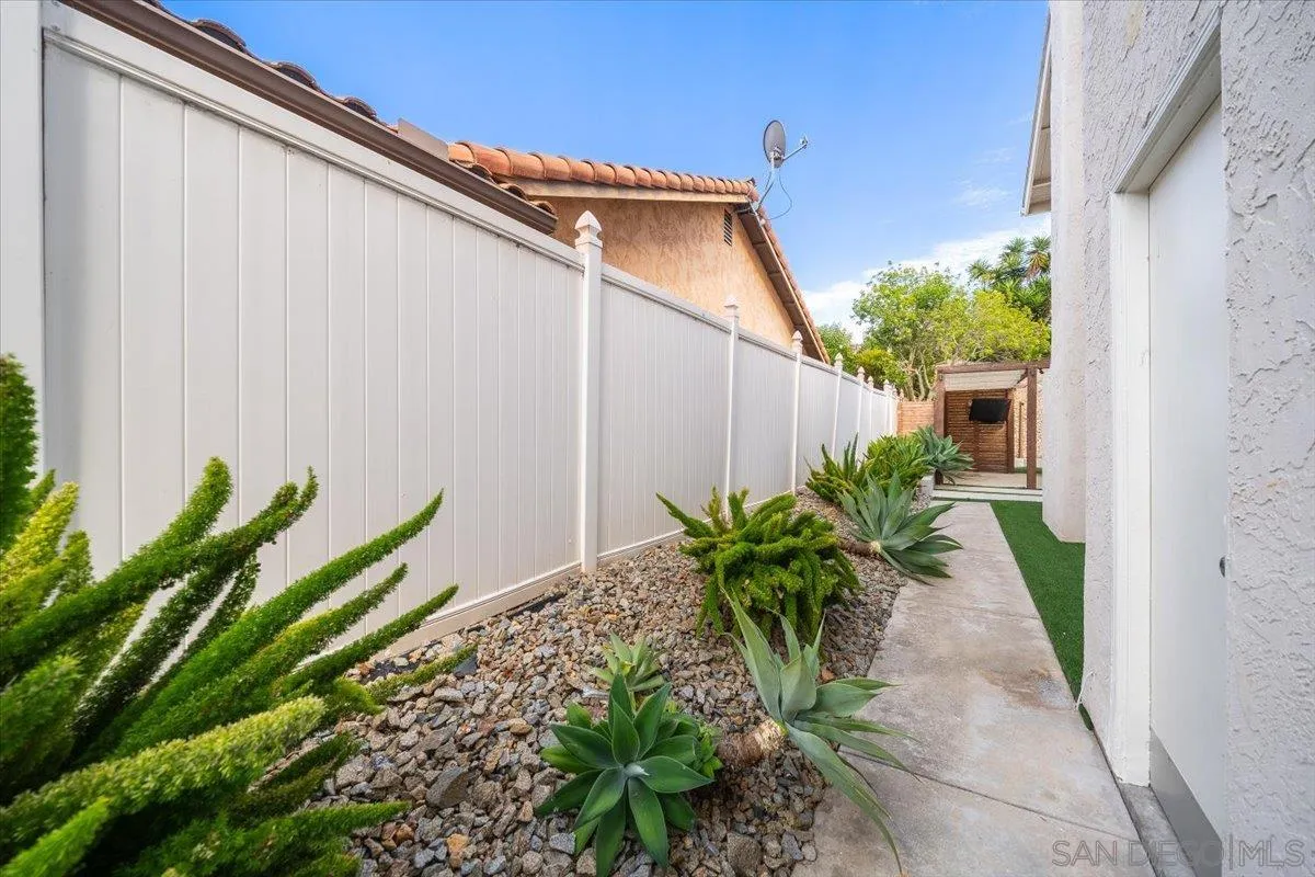 https://cdn.realtyfeed.com/cdn/127/260019348/b49606d5e8606d74e89aa6543b162f50.webp
