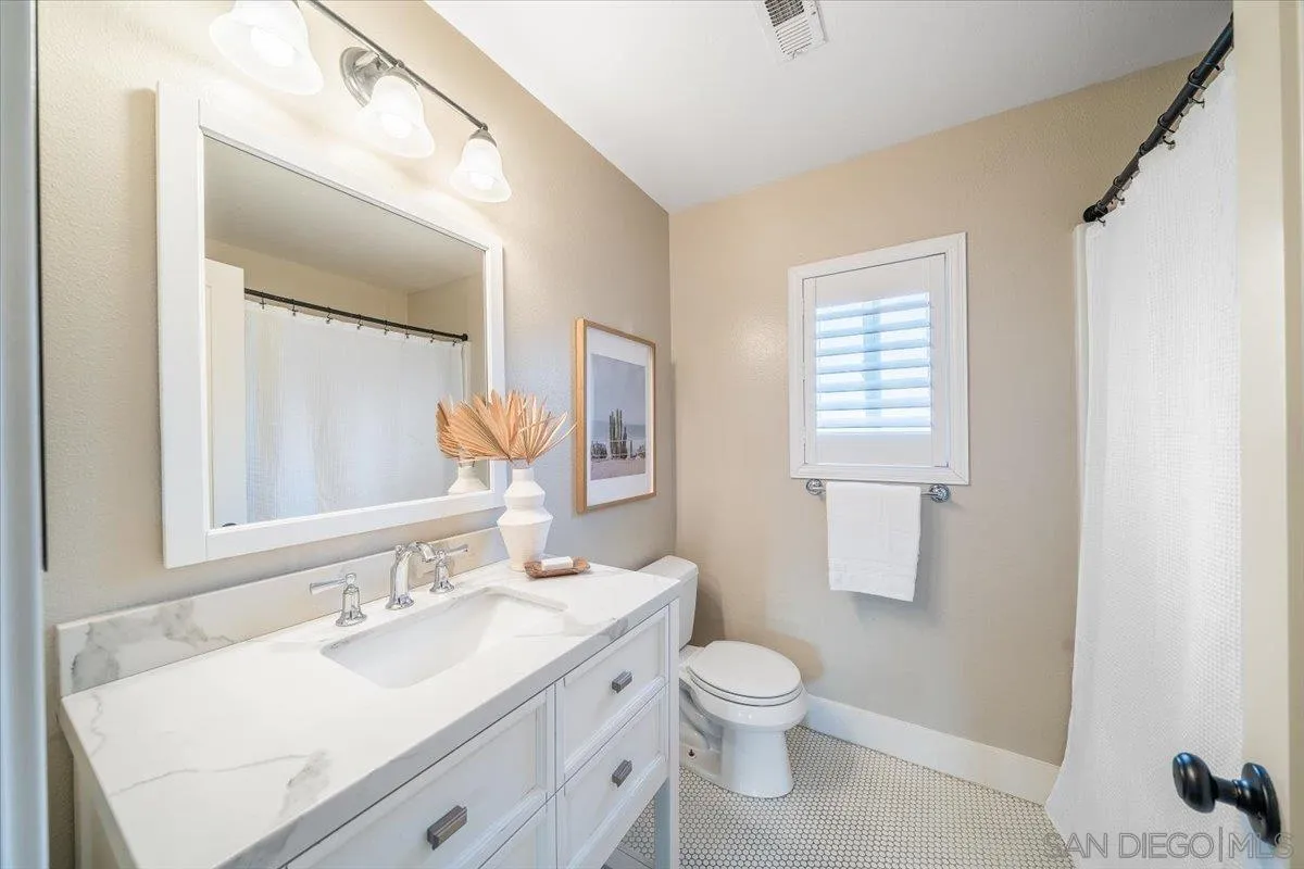 https://cdn.realtyfeed.com/cdn/127/260019348/d21483780f009679d998cb5287e0c9c4.webp