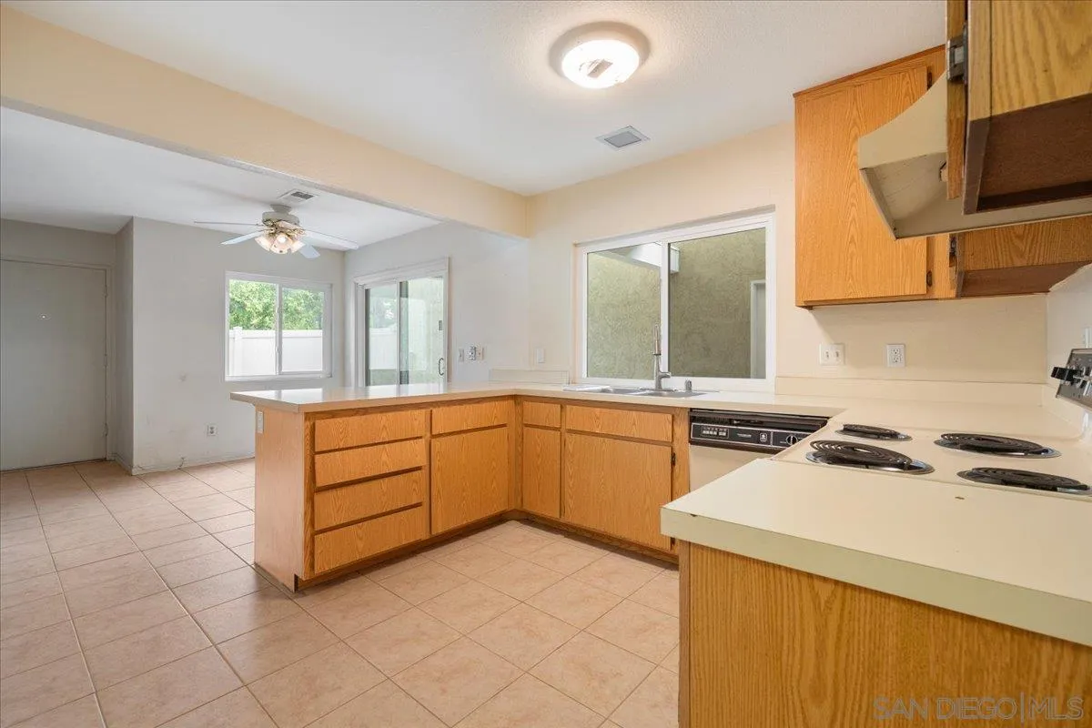 Photo #11: 260019349 Listing: Photo #11