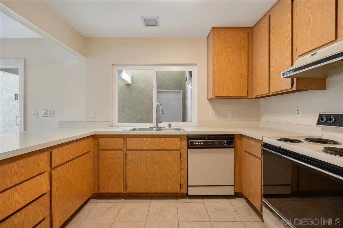 Photo #13: 260019349 Listing: Photo #13