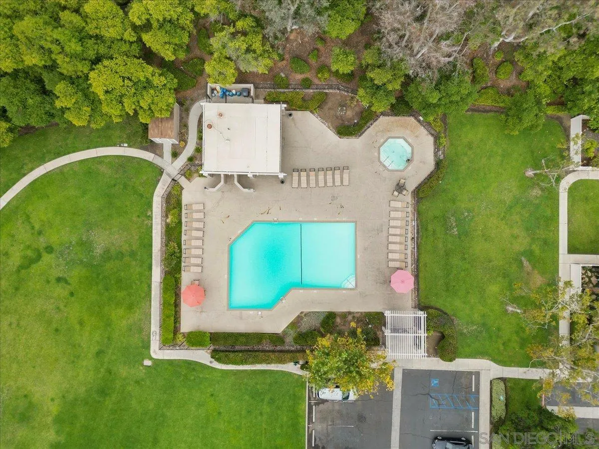 Photo #37: 260019349 Listing: Photo #37