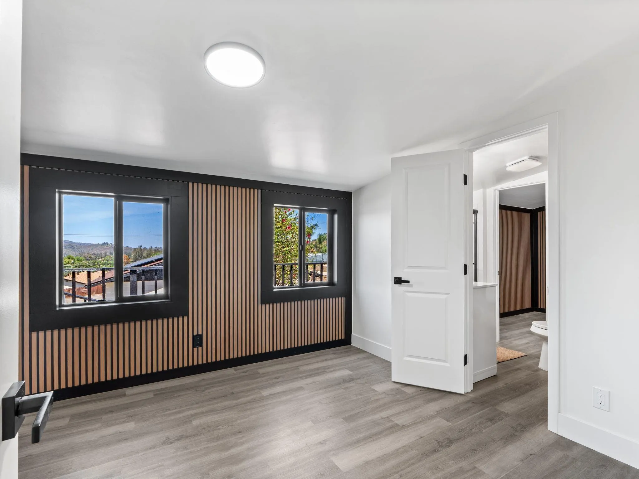 https://cdn.realtyfeed.com/cdn/127/260019350/2811b9e7062924509bd298262c590565.webp