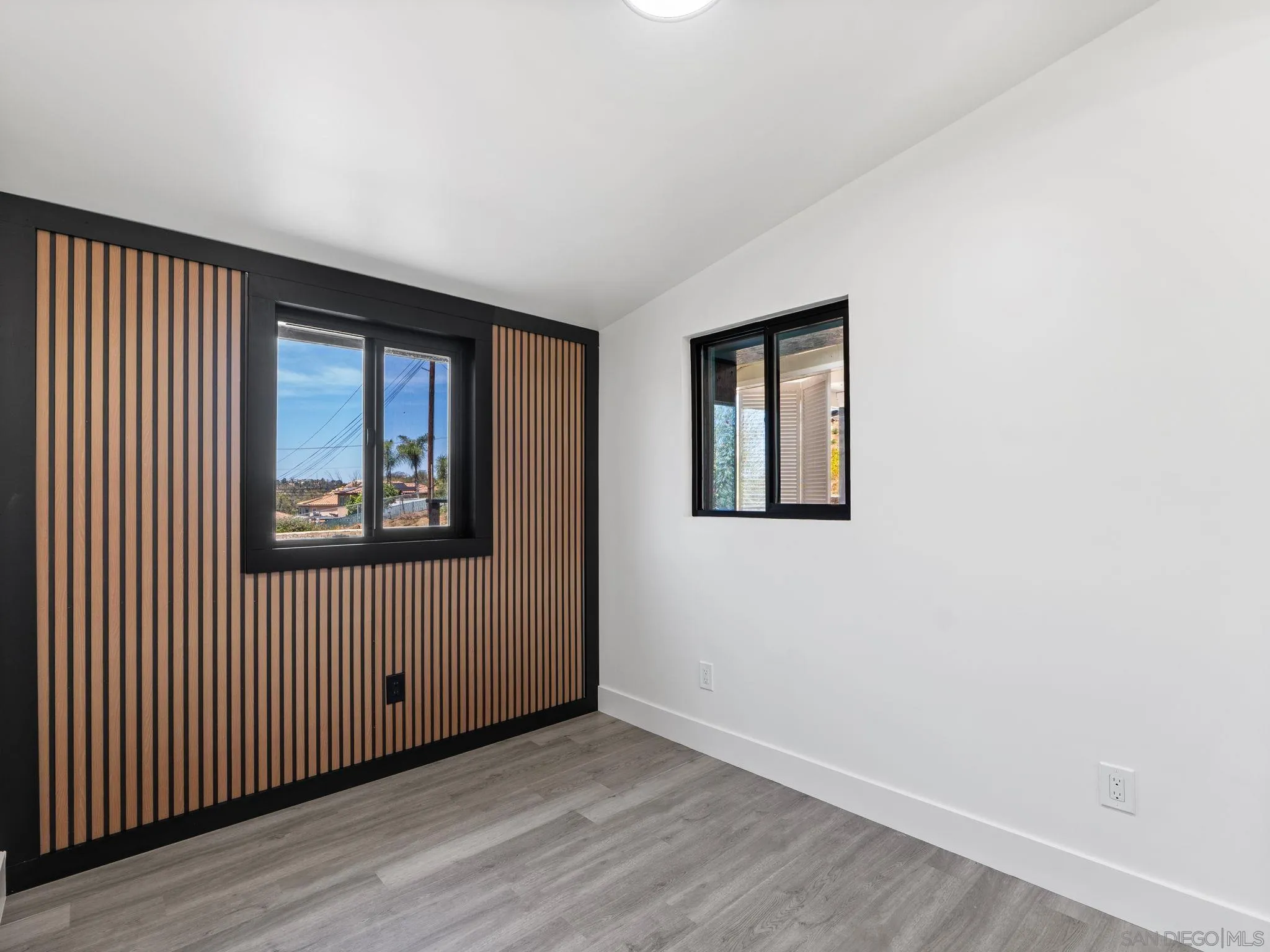https://cdn.realtyfeed.com/cdn/127/260019350/9e594ead13cc9b466e40113efd4aa811.webp