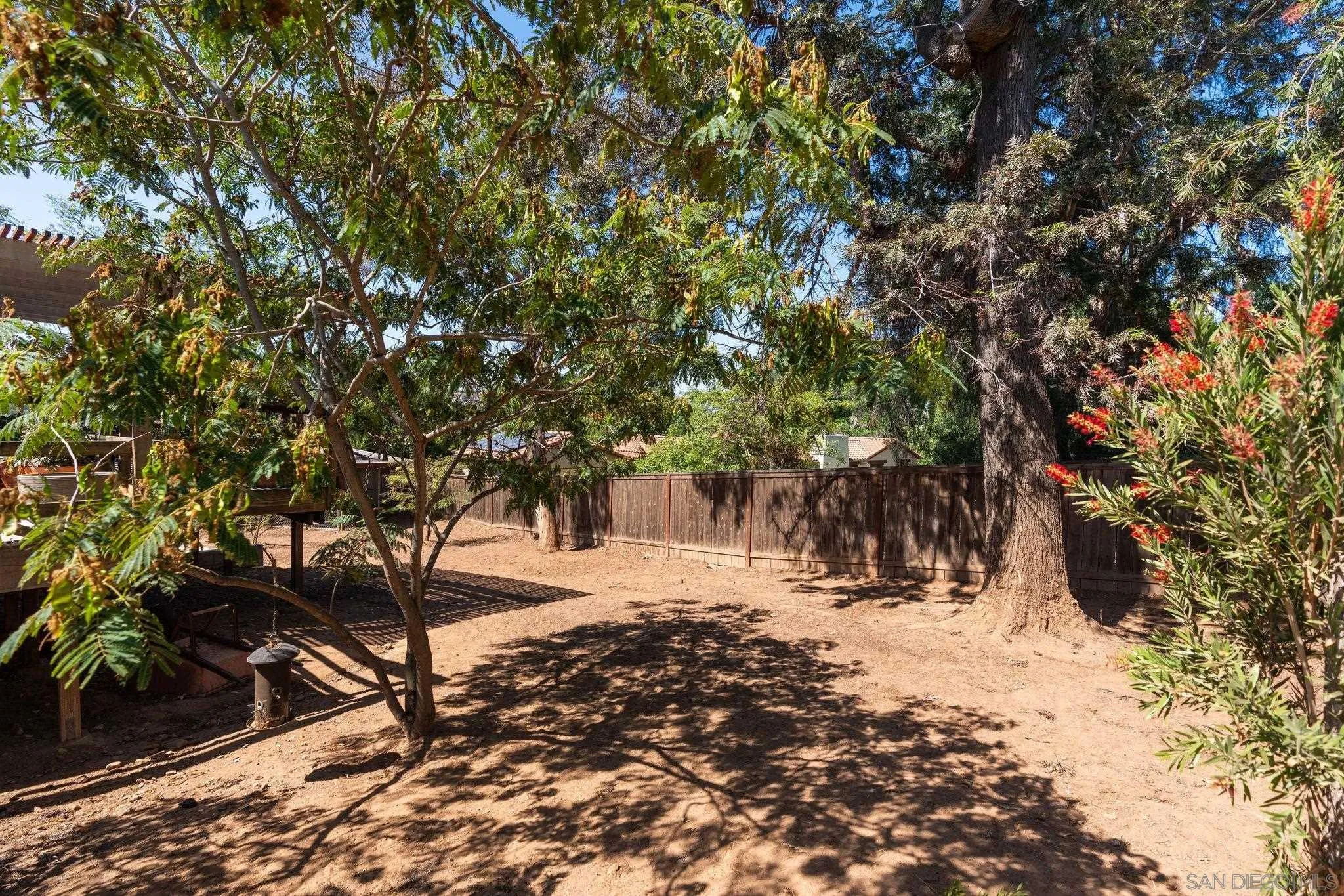 https://cdn.realtyfeed.com/cdn/127/260019351/0f785bdb71489631f2c2d280d4a64f1a.webp