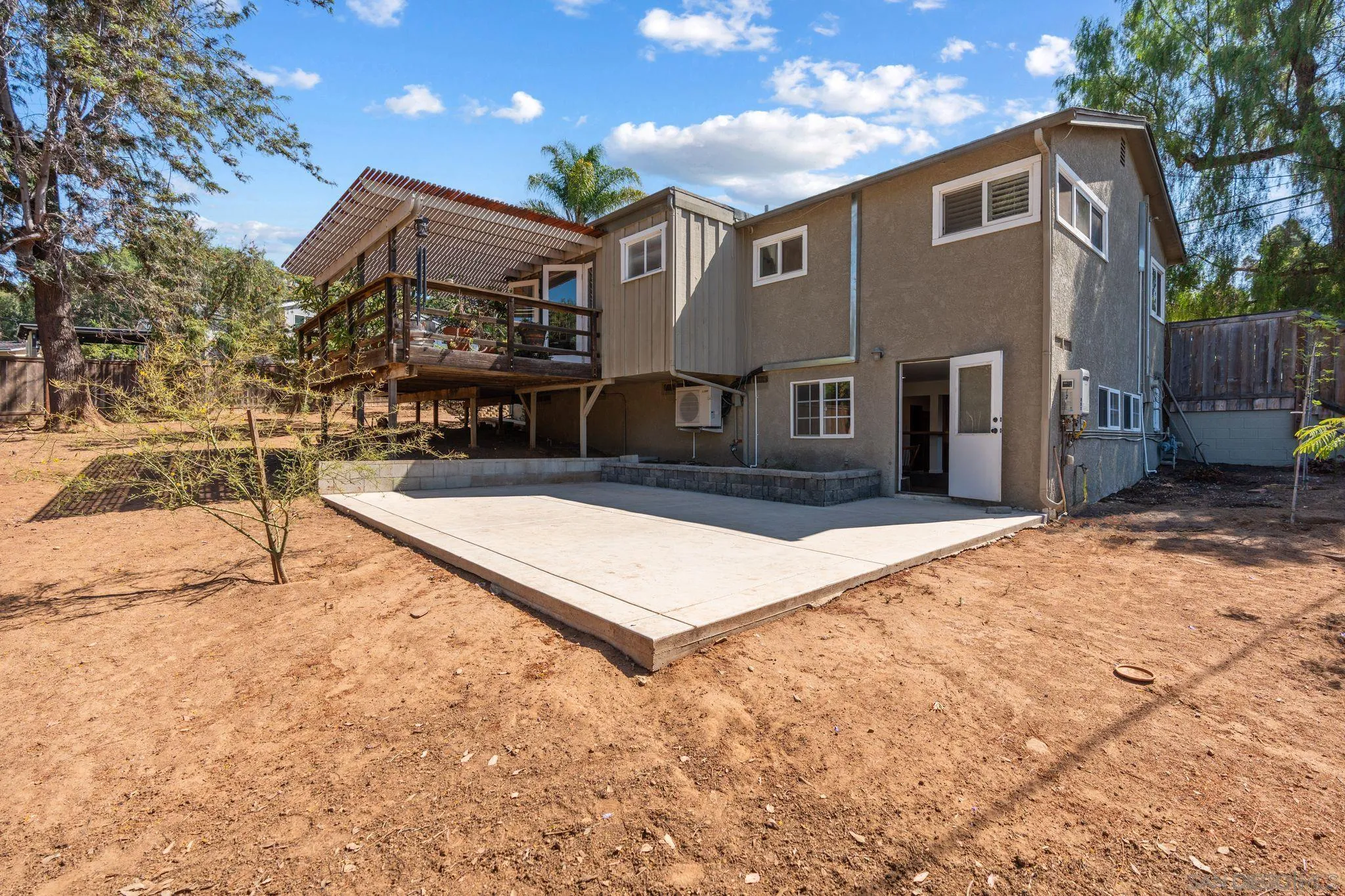 https://cdn.realtyfeed.com/cdn/127/260019351/3c4e7db43ec3a7a864de57f5e550d166.webp