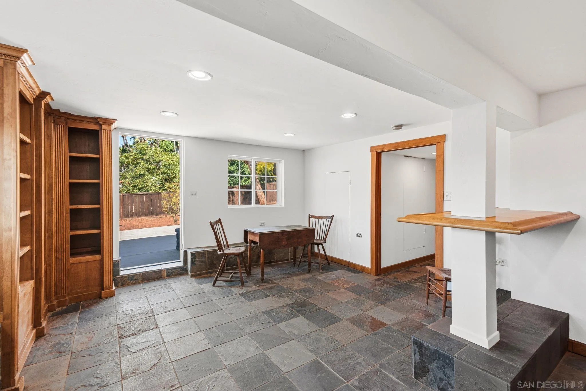 https://cdn.realtyfeed.com/cdn/127/260019351/5f41a1d9397bf9d69907f6f0f7dd39ad.webp