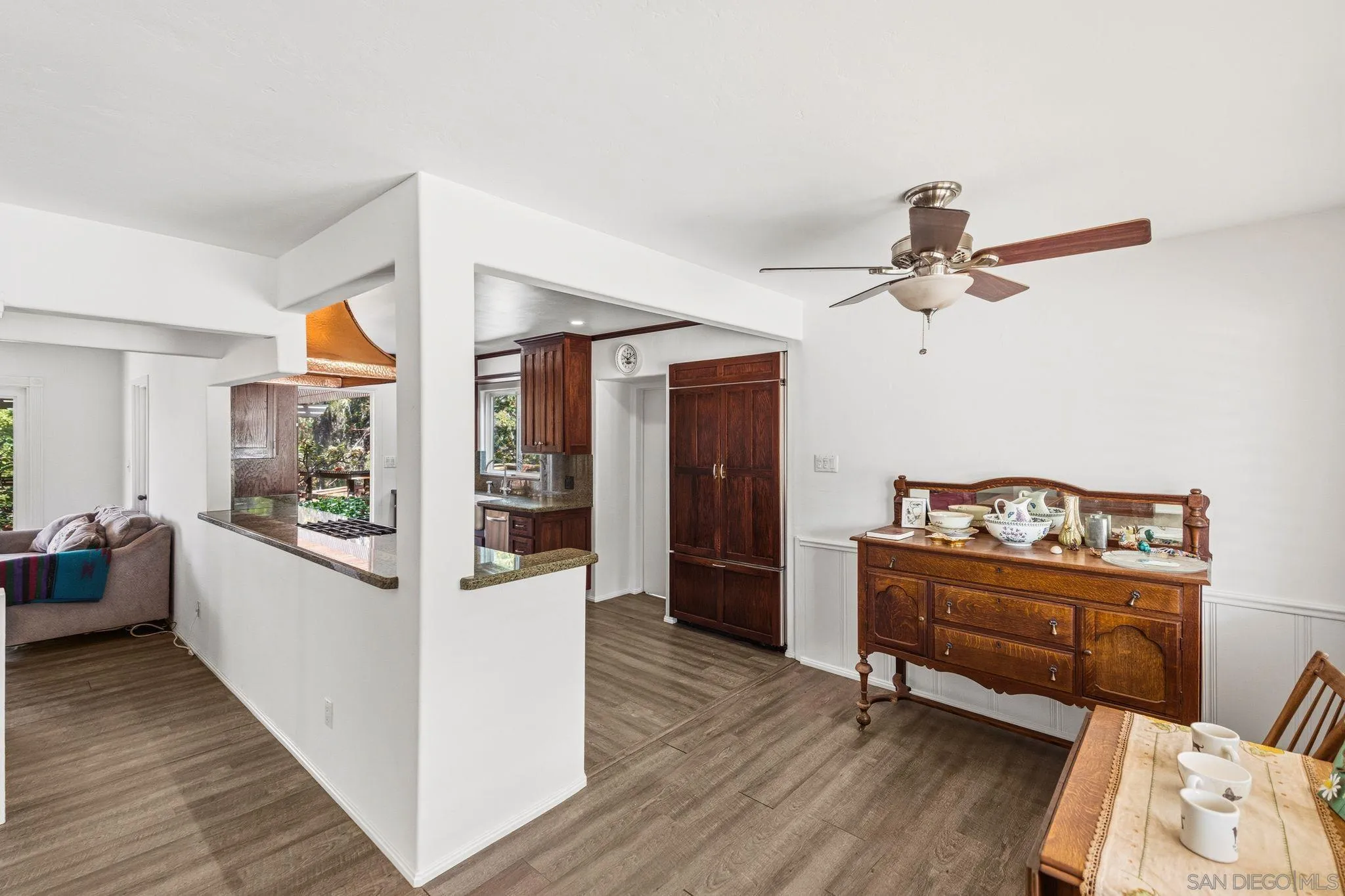 https://cdn.realtyfeed.com/cdn/127/260019351/d30a380c135f4a886fdd3ac6462bdc38.webp
