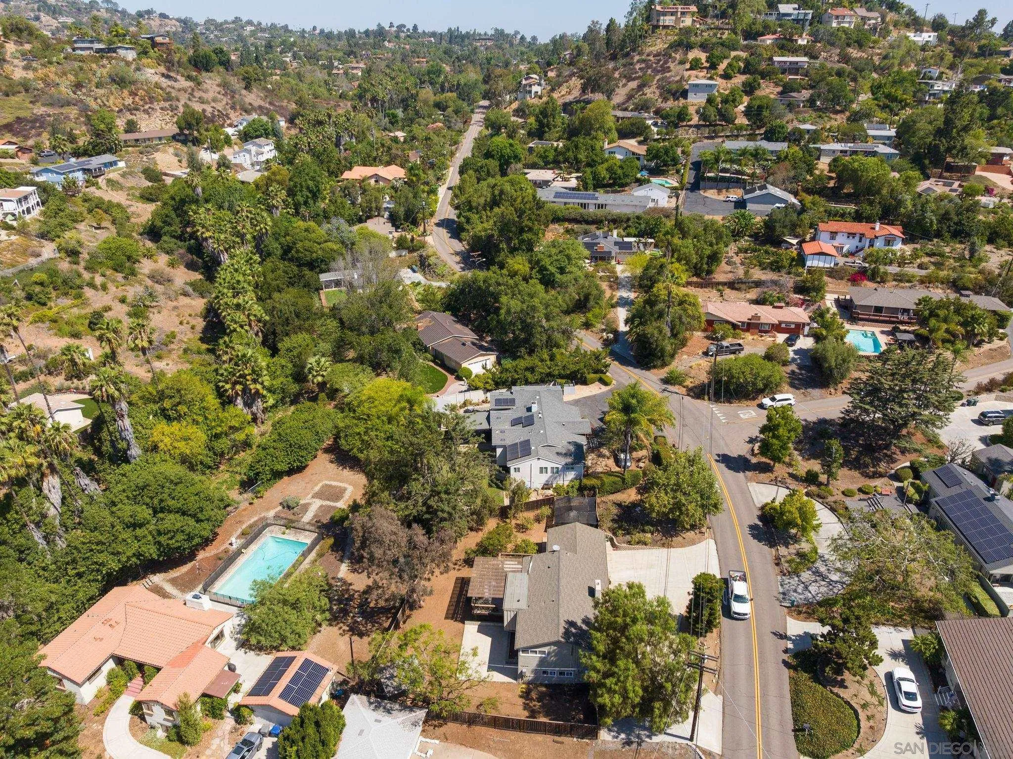 https://cdn.realtyfeed.com/cdn/127/260019351/eff92480facb593381ba044d97721ed1.webp