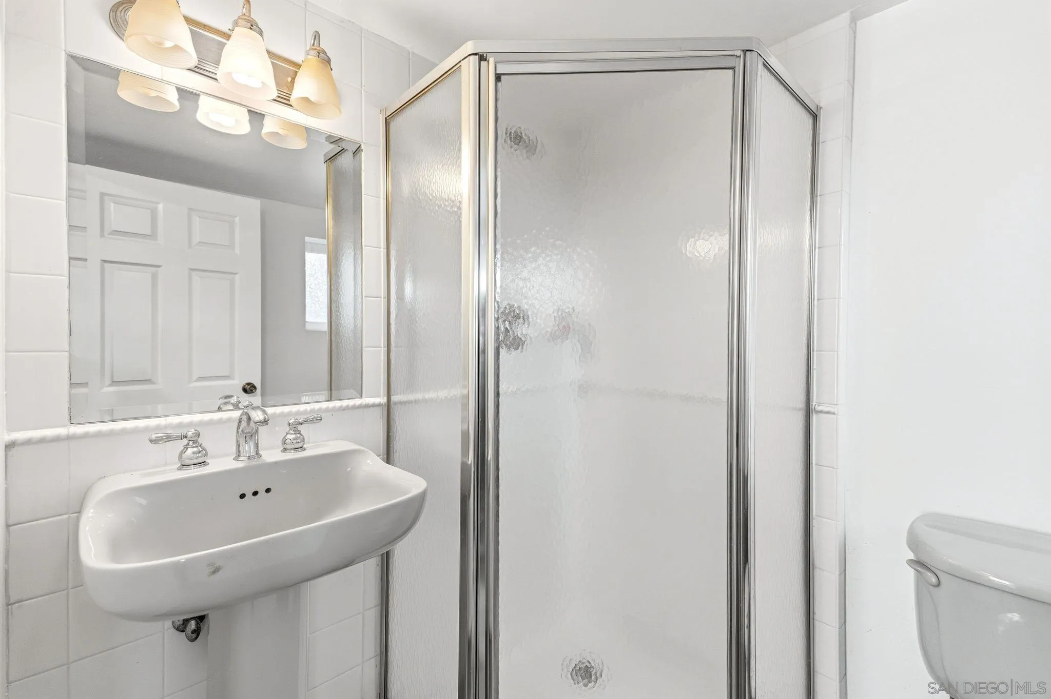 https://cdn.realtyfeed.com/cdn/127/260019351/fa7309a40bdcedcee3d1f01399d0e6f1.webp