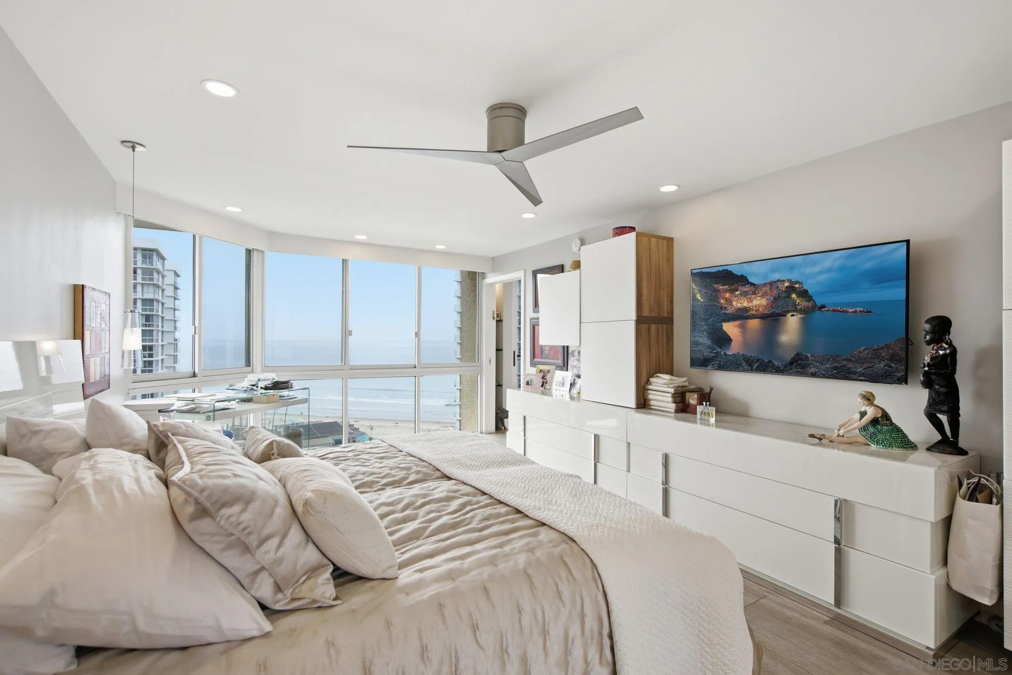 https://cdn.realtyfeed.com/cdn/127/260019352/09be6c91d728187491a881039a25b72c.webp