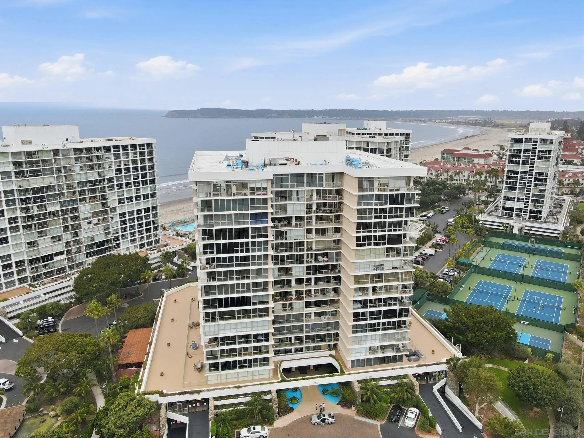 https://cdn.realtyfeed.com/cdn/127/260019352/0f9fdc0bd42c7efd8b11a32199e6fffc.webp