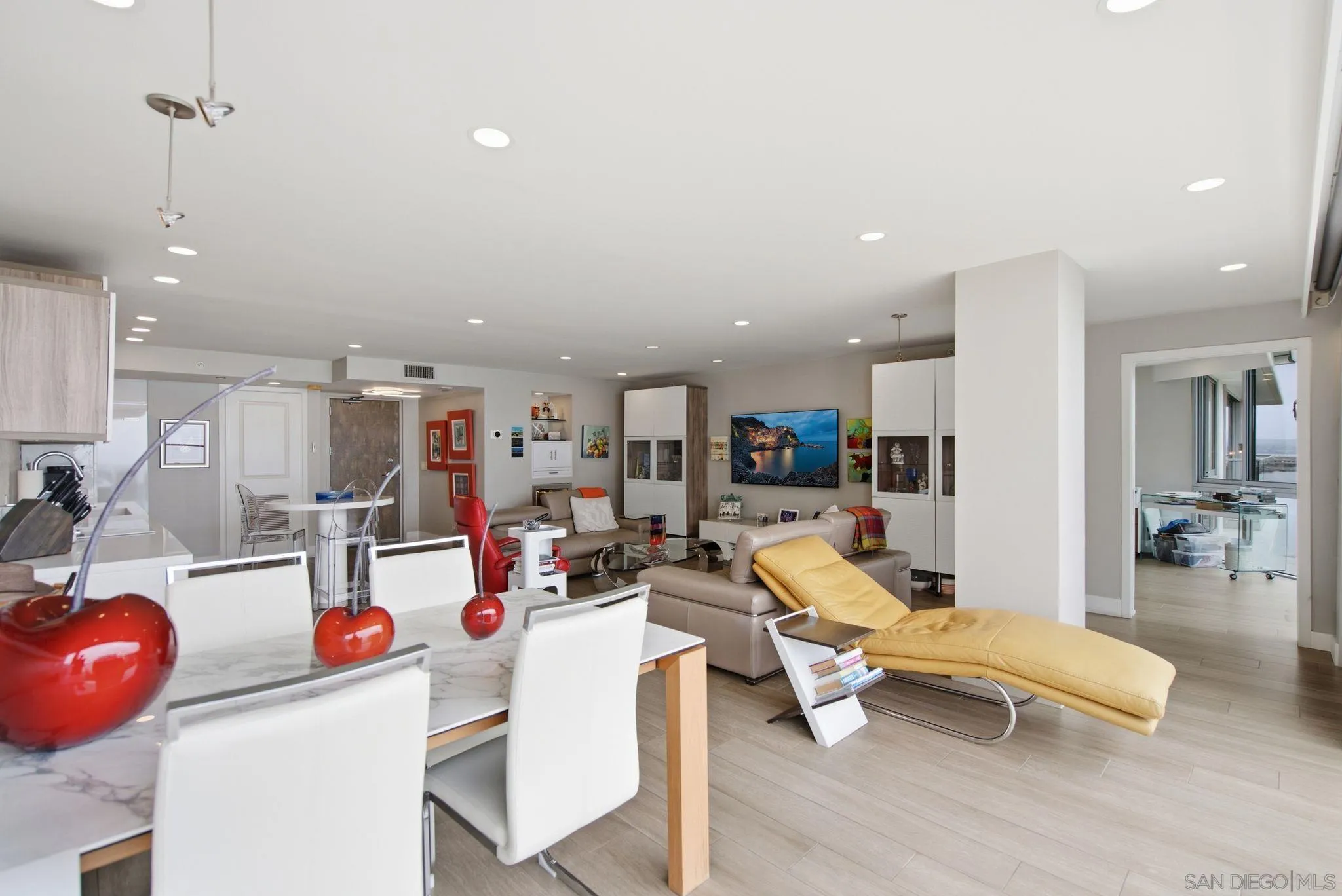 https://cdn.realtyfeed.com/cdn/127/260019352/a4529c6b839a5ec94afedff3a767c567.webp