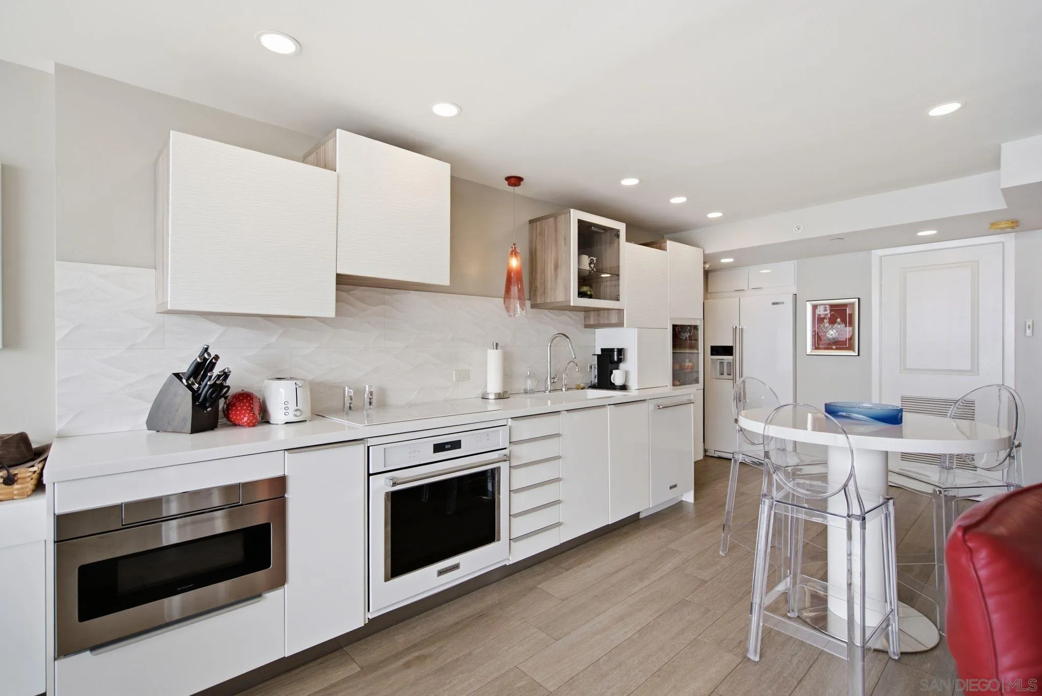 https://cdn.realtyfeed.com/cdn/127/260019352/a66a6be64a13802fd1eb4ab963721fb4.webp