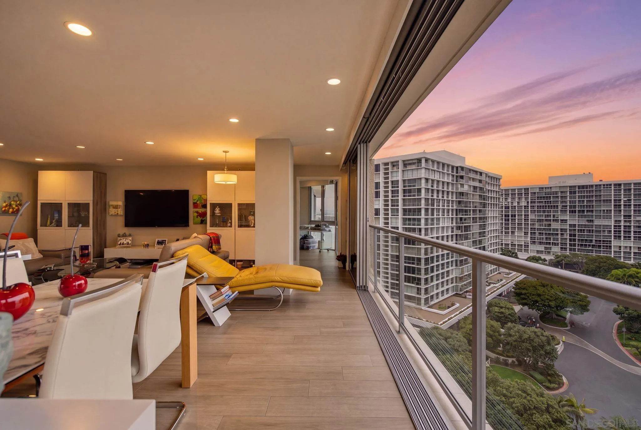 https://cdn.realtyfeed.com/cdn/127/260019352/b63548c2f7edb48268a22384e99cadf4.webp
