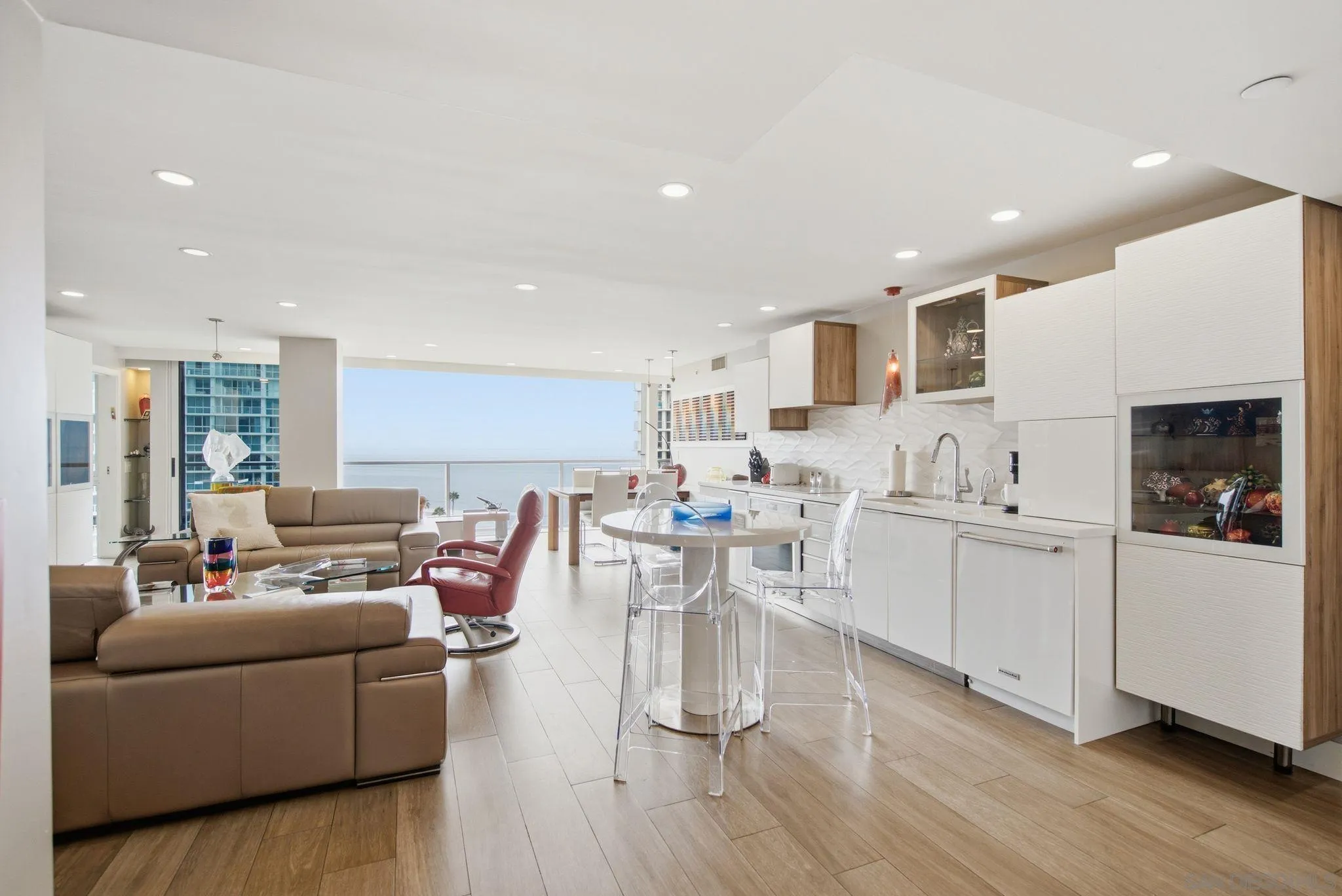 https://cdn.realtyfeed.com/cdn/127/260019352/b7192213918238806f84c80201772571.webp