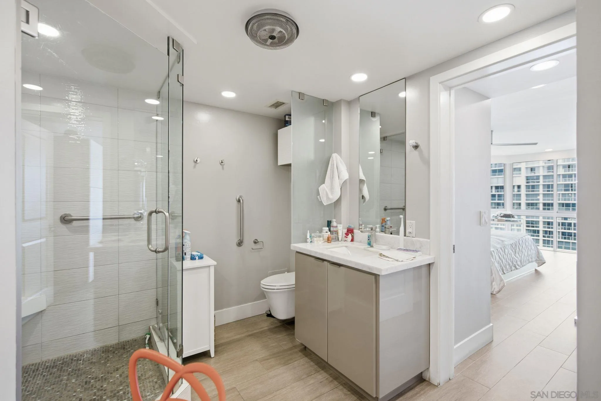 https://cdn.realtyfeed.com/cdn/127/260019352/b8eb3e3022da27eebe066fd4fbc9400b.webp