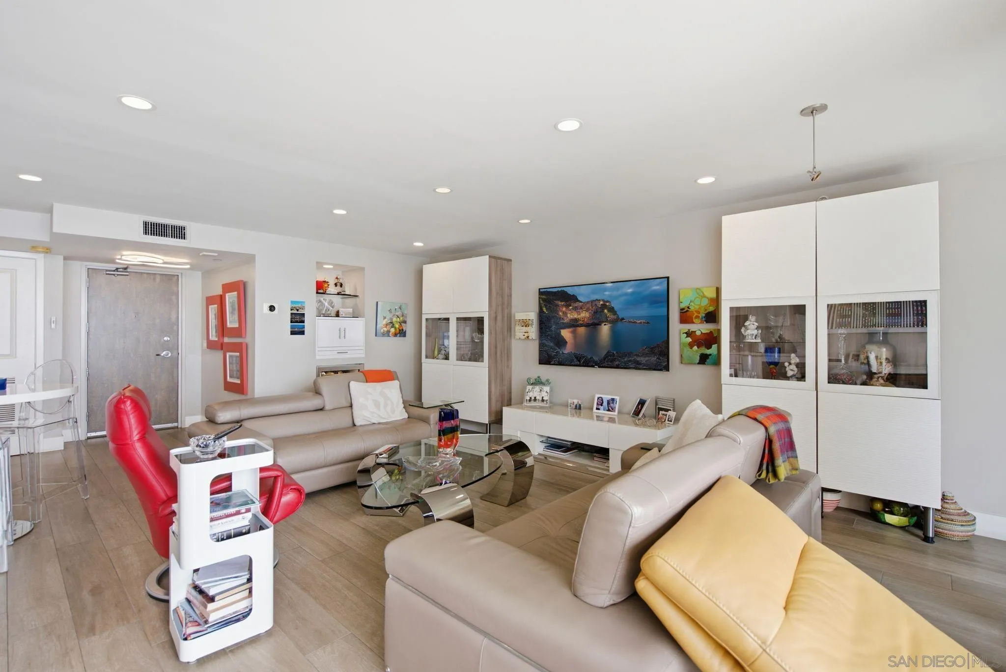 https://cdn.realtyfeed.com/cdn/127/260019352/bc44b66877c4c80129758f707f347adf.webp