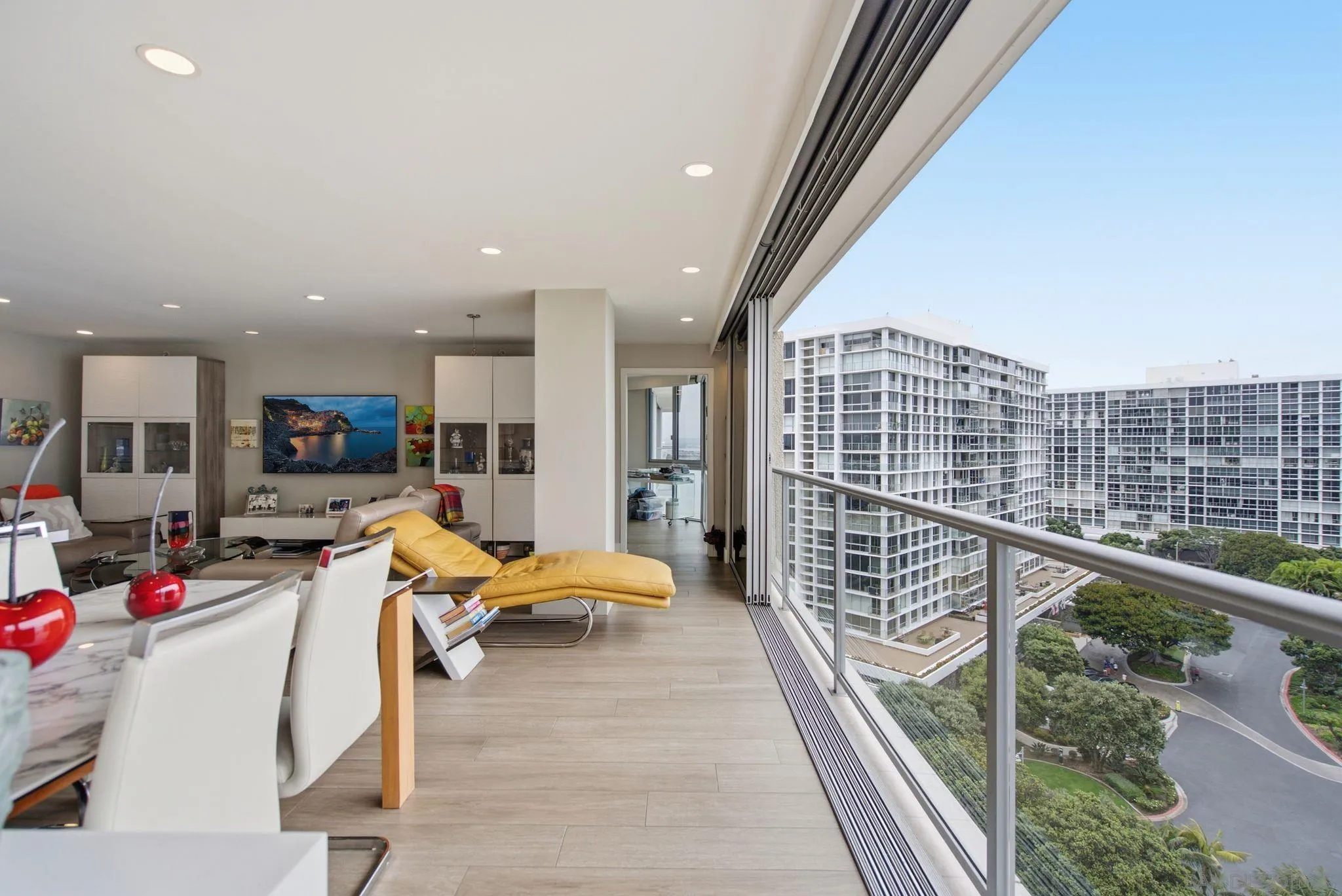 https://cdn.realtyfeed.com/cdn/127/260019352/f5a38de6726ba25b1ca4770e9bbc81d2.webp