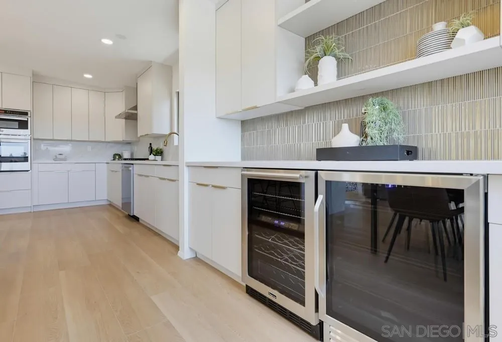 https://cdn.realtyfeed.com/cdn/127/260019354/080247e09838d1c76a8bd4f605a45e39.webp