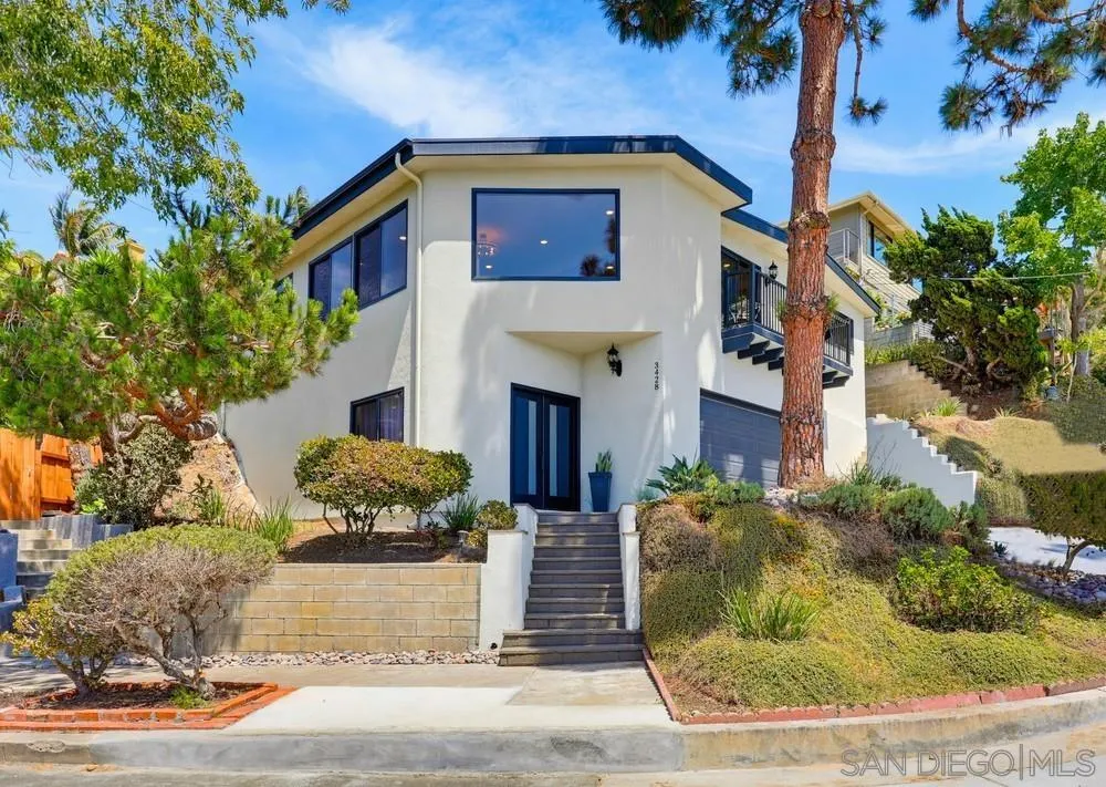 https://cdn.realtyfeed.com/cdn/127/260019354/2f423268bdd74fc24afcc7e4a15f961b.webp