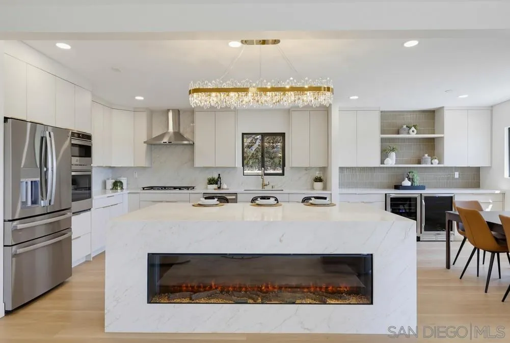 https://cdn.realtyfeed.com/cdn/127/260019354/ddc31b05bb4bd27144f390dacb3b8474.webp