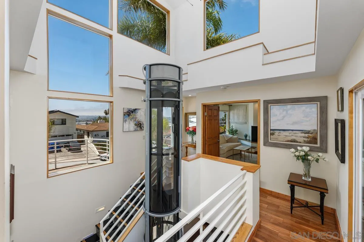 https://cdn.realtyfeed.com/cdn/127/260019355/564b83406f65511625c2a4c64f869f5b.webp
