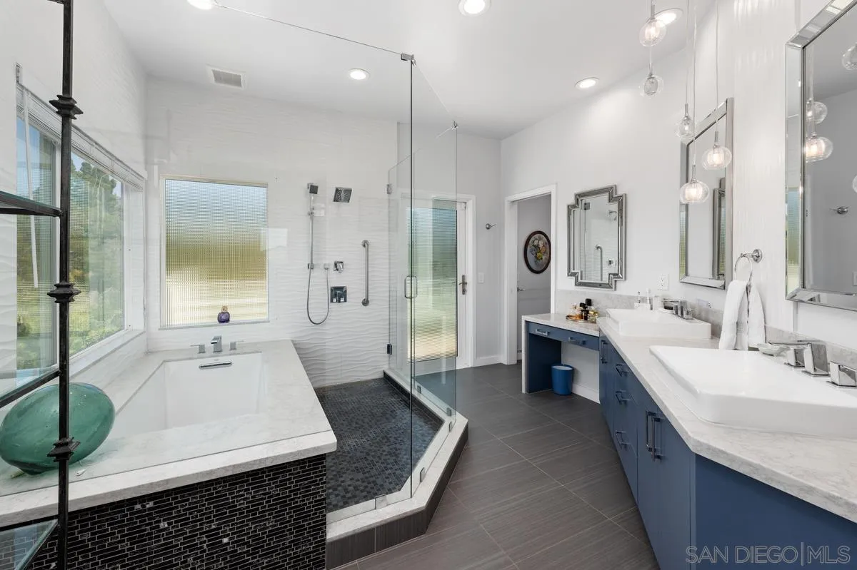 https://cdn.realtyfeed.com/cdn/127/260019355/5f01202a6393912724b619f1a357672d.webp