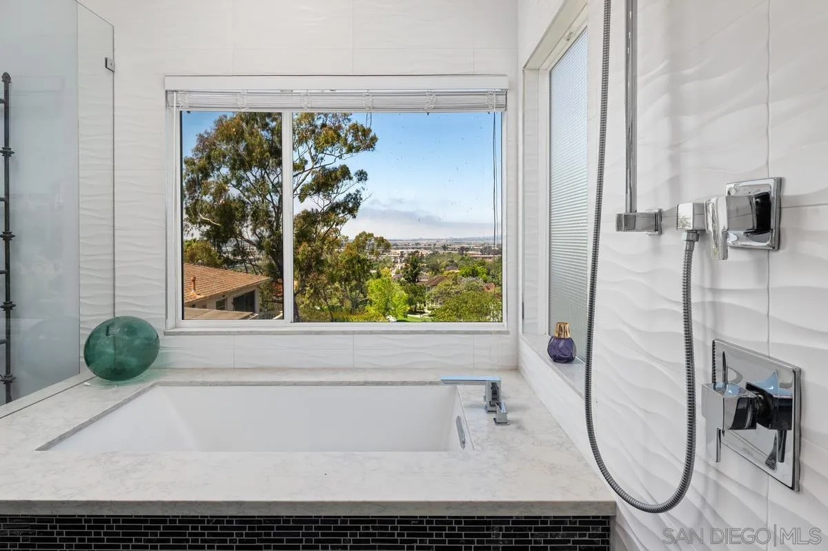 https://cdn.realtyfeed.com/cdn/127/260019355/94626dace89923a9b85cd3fe4198a020.webp
