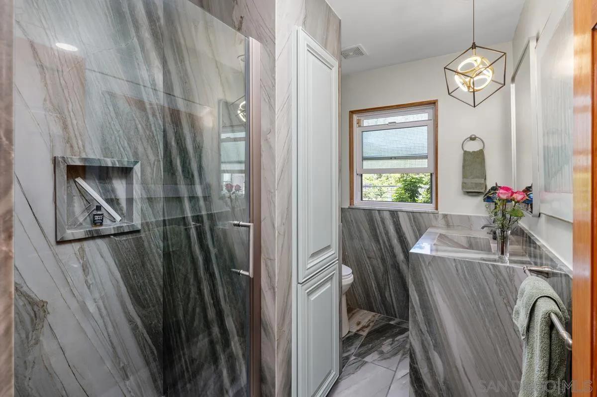 https://cdn.realtyfeed.com/cdn/127/260019355/a95f7686603df251e148ad406f782cbc.webp