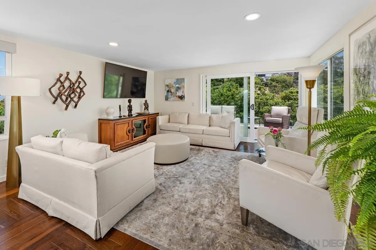 https://cdn.realtyfeed.com/cdn/127/260019355/f1bb9d84a9400eaae5a643325b42016f.webp