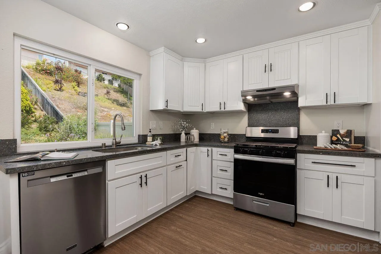 https://cdn.realtyfeed.com/cdn/127/260019356/06aa521f16ce4b07fbde7837799df328.webp