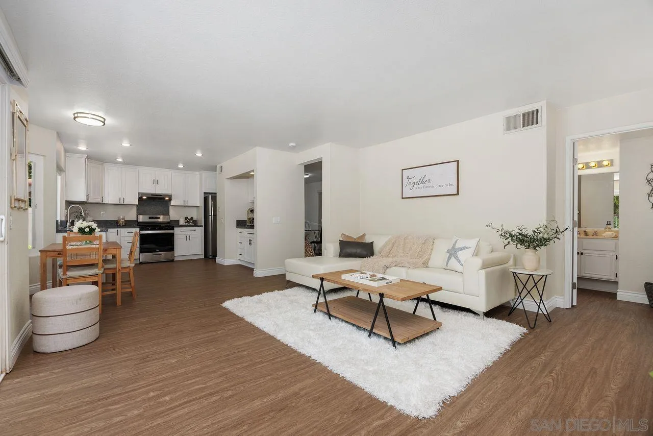 https://cdn.realtyfeed.com/cdn/127/260019356/302586127b2a1d77eb19445a72c246a8.webp