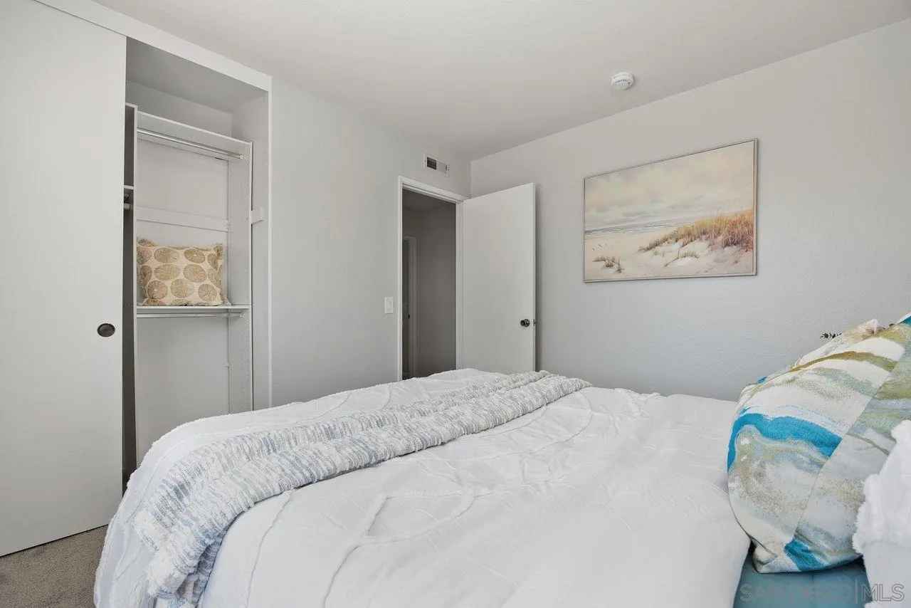https://cdn.realtyfeed.com/cdn/127/260019356/451619db9367a067f144a958d848acae.webp
