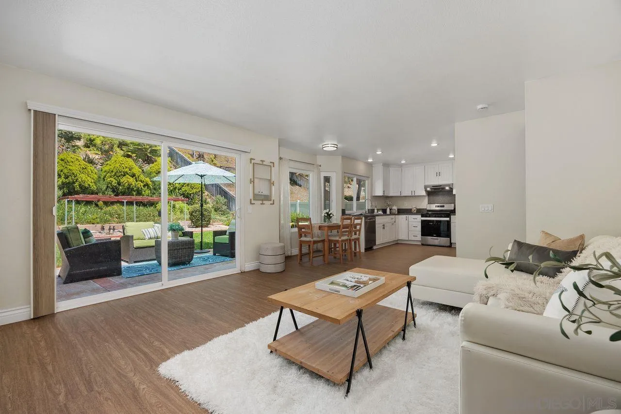 https://cdn.realtyfeed.com/cdn/127/260019356/4dbeceab48ac57ec41094545bbaaf7e0.webp