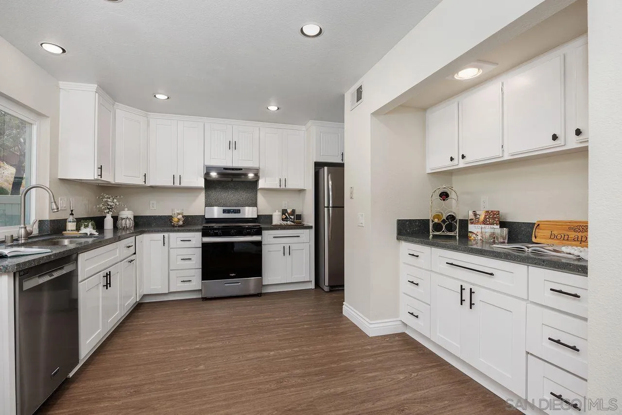https://cdn.realtyfeed.com/cdn/127/260019356/bc7a351fe74a93a6f57a3058db1f4dc2.webp