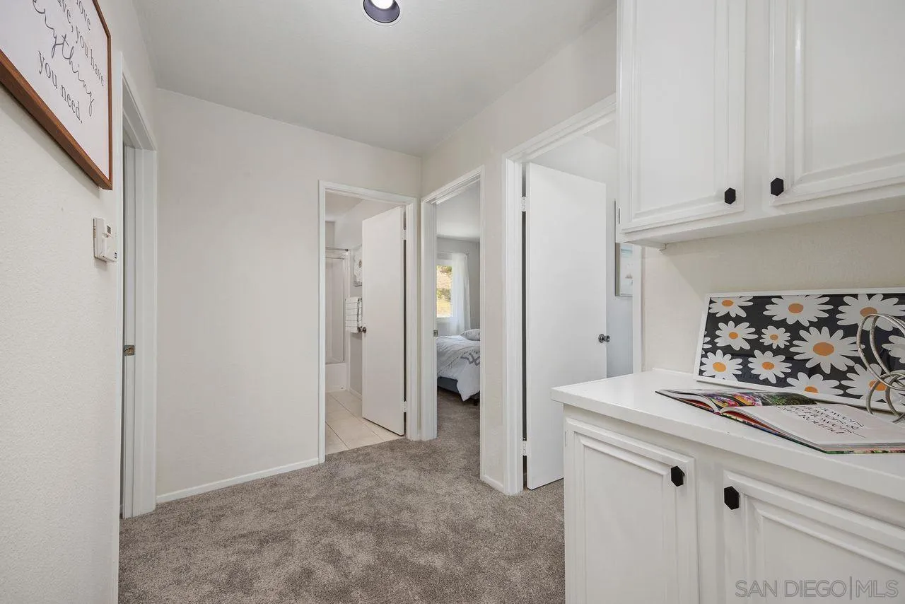 https://cdn.realtyfeed.com/cdn/127/260019356/e0d27195c93559c65d3efd6366df6d87.webp