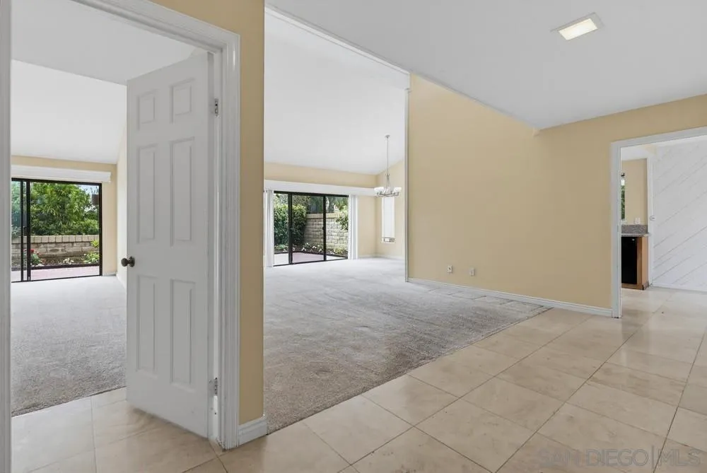 Photo #15: 260019358 Listing: Photo #15