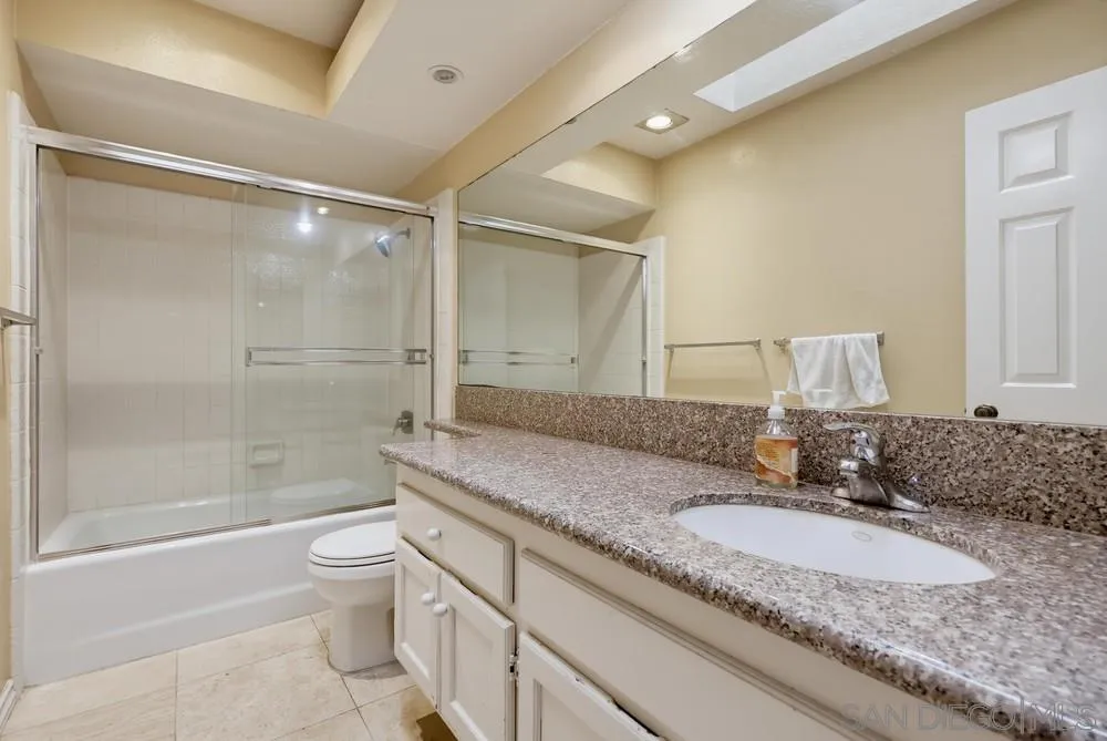 Photo #13: 260019358 Listing: Photo #13